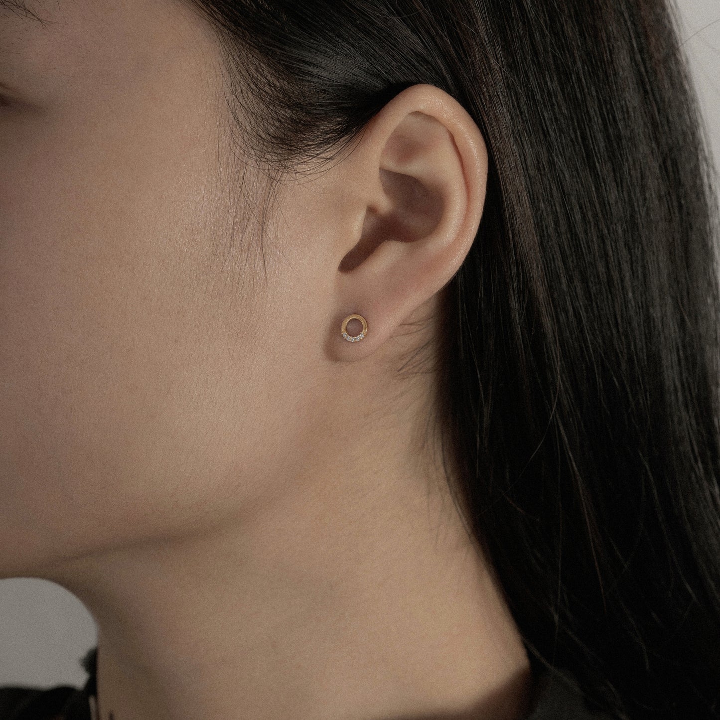 Marilyn Monroe Circle Stud Earrings