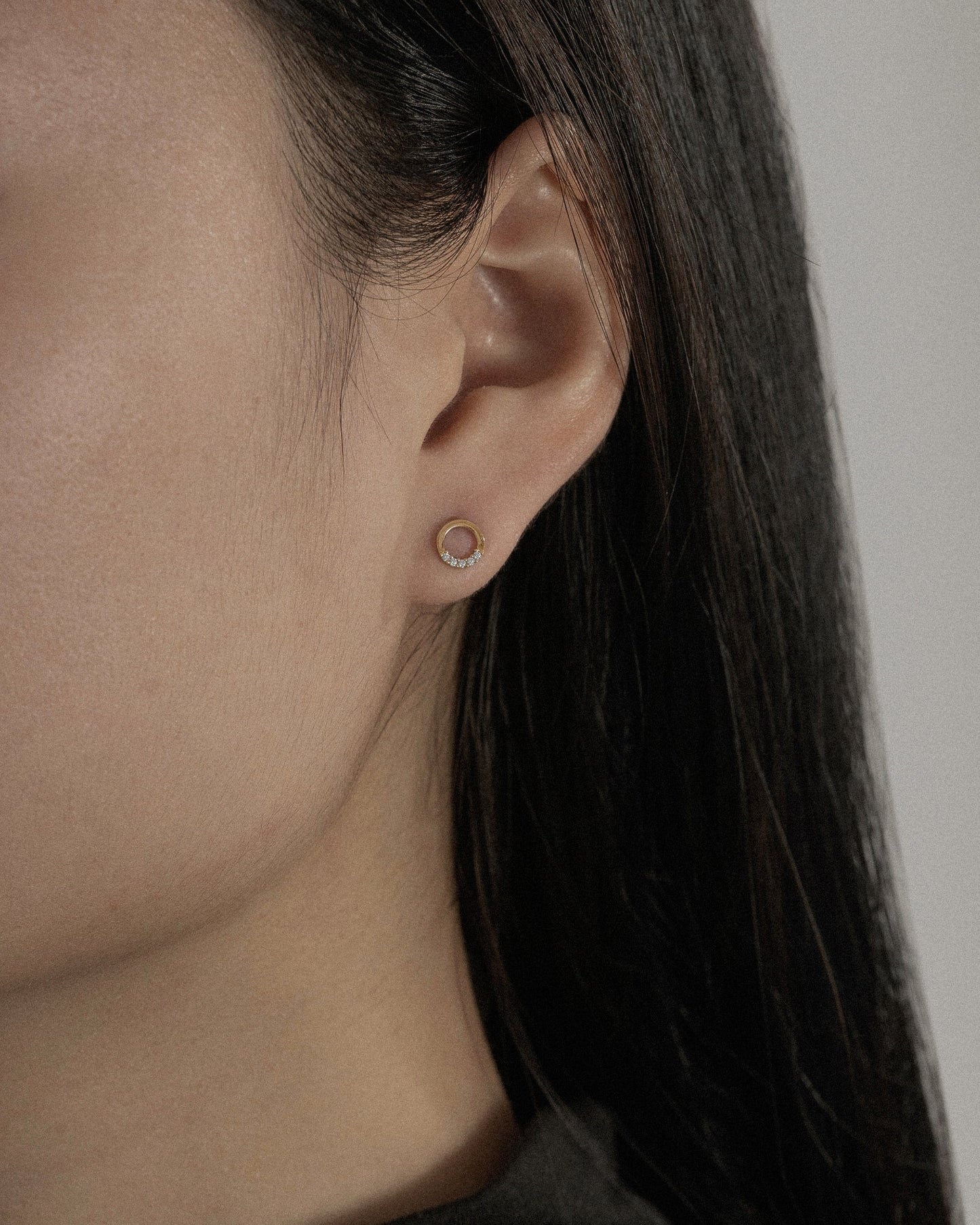 Marilyn Monroe Circle Stud Earrings