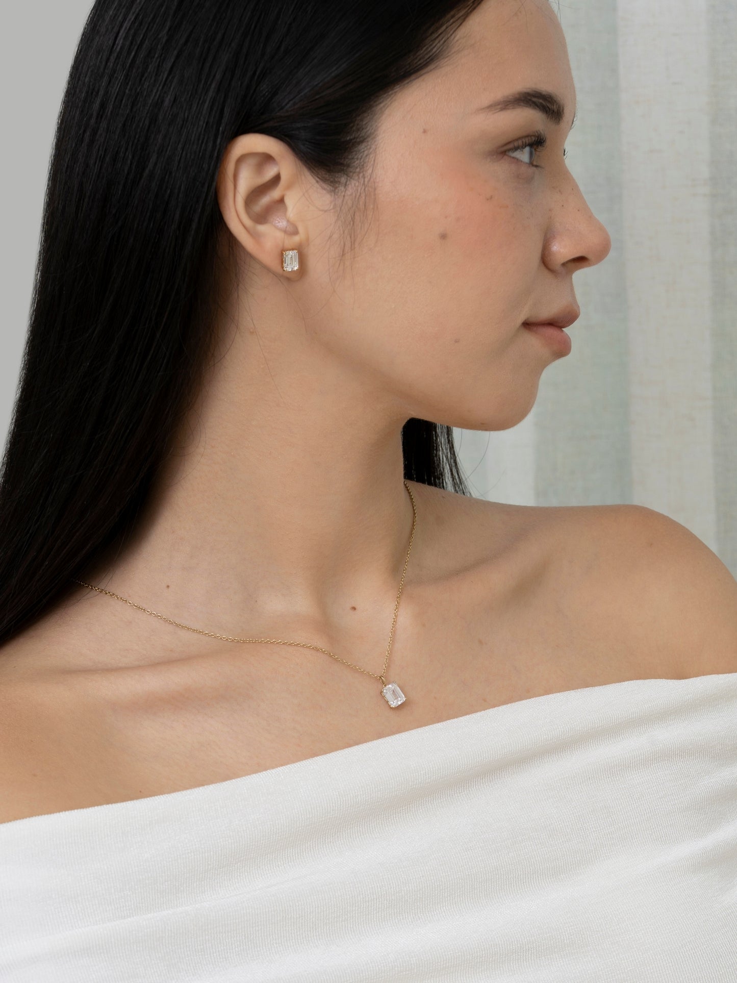 Diamonbliss Lab-Grown Diamond 2.0 cttw Emerald Solitaire Necklace