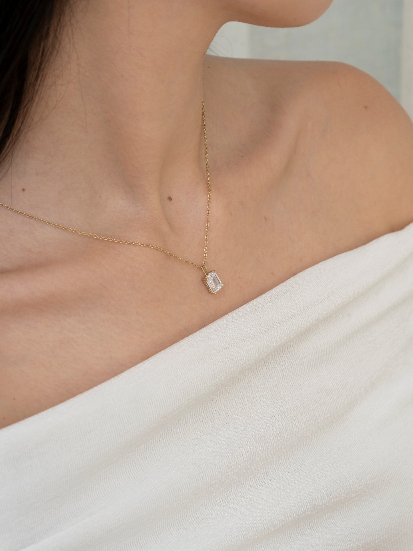 Diamonbliss Lab-Grown Diamond 2.0 cttw Emerald Solitaire Necklace