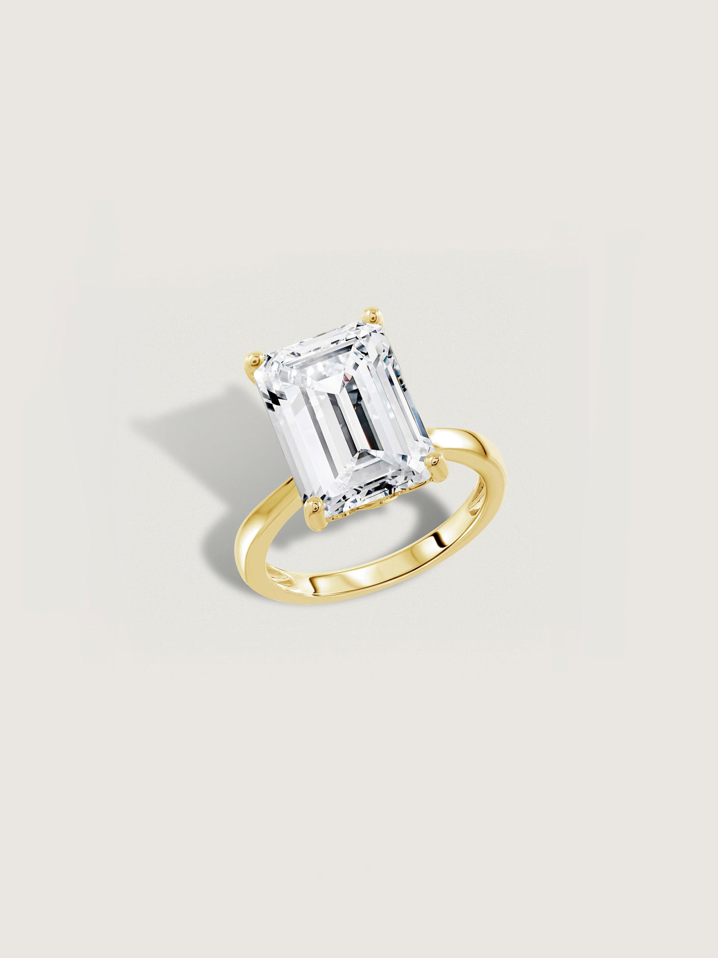 Marilyn Monroe 100-Facet Solitaire Ring