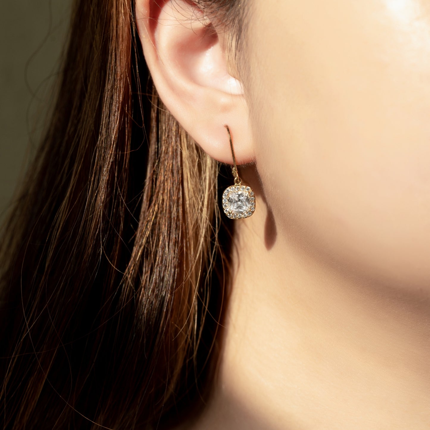 Marilyn Monroe Cushion Halo Leverback Earrings