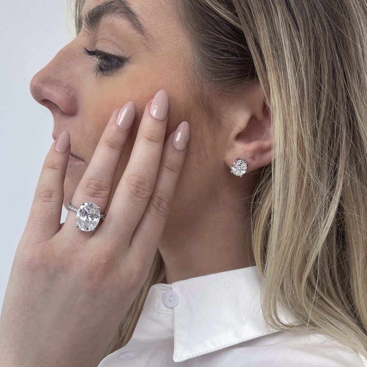 Oval Solitaire Engagement Ring