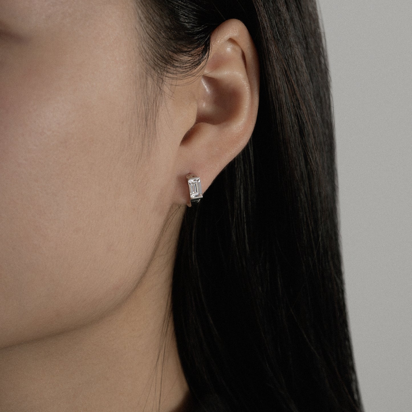 Marilyn Monroe Solo Baguette Huggie Hoops