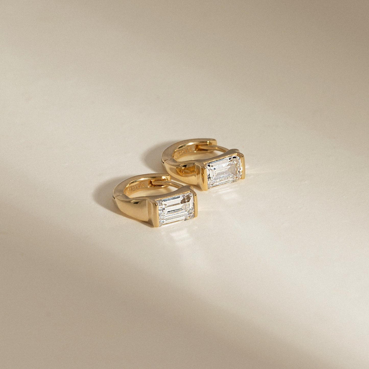 Marilyn Monroe Solo Baguette Huggie Hoops