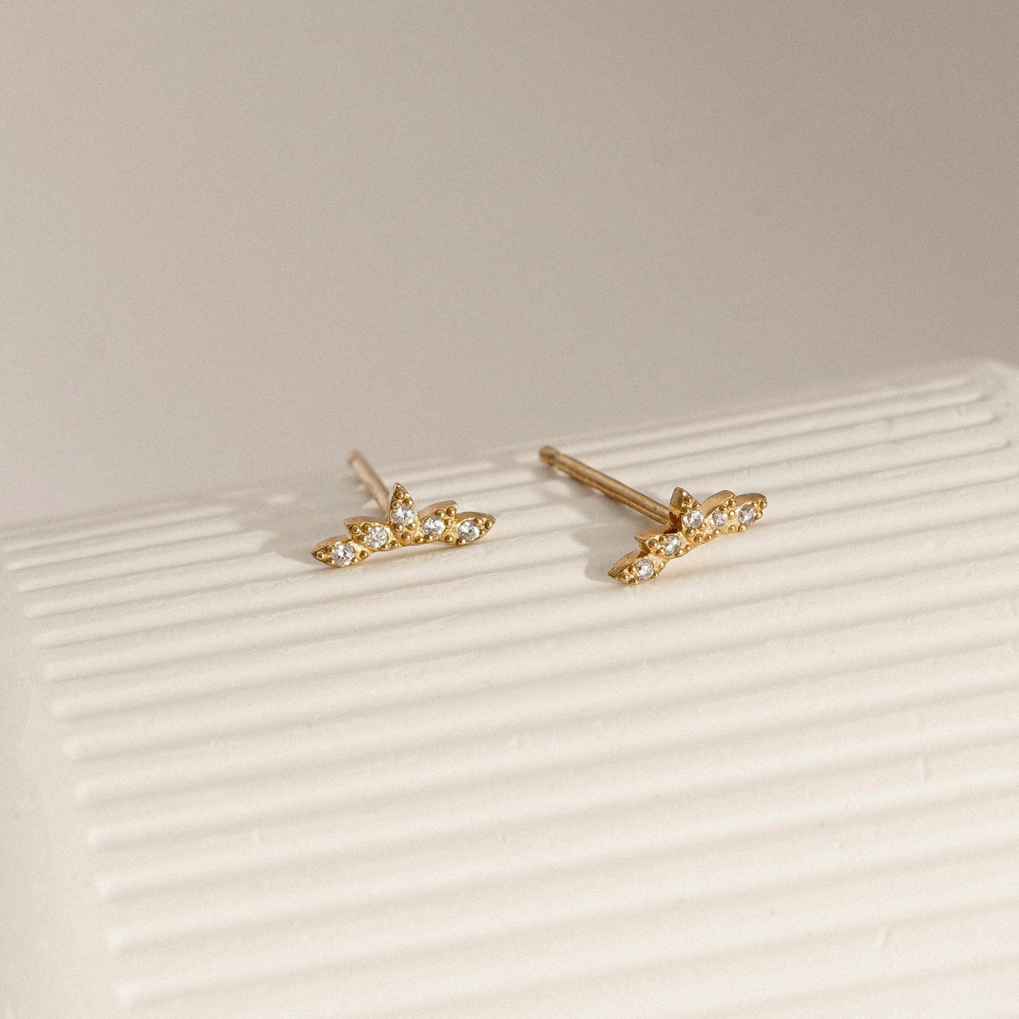 Marilyn Monroe Leaf Stud Earrings