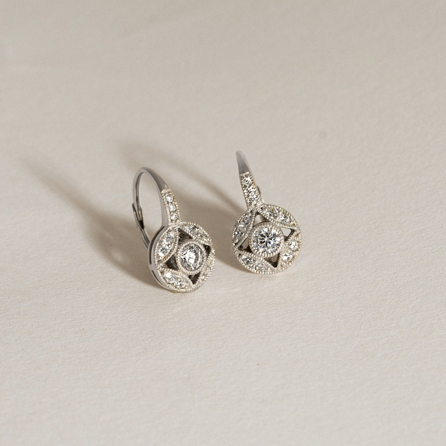 Marilyn Monroe Vintage Round Leverback Earrings