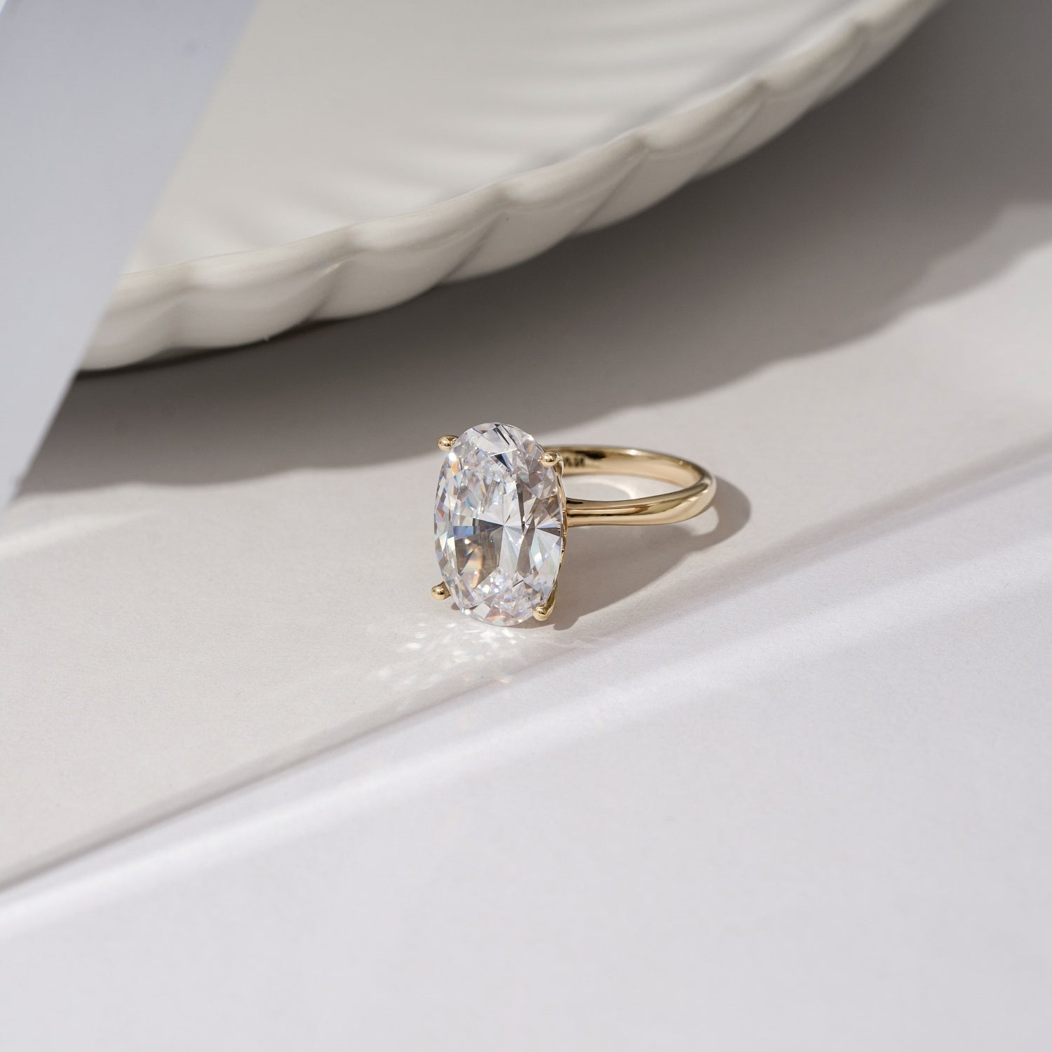 Marilyn Monroe 100-Facet Solitaire Ring | Diamonbliss