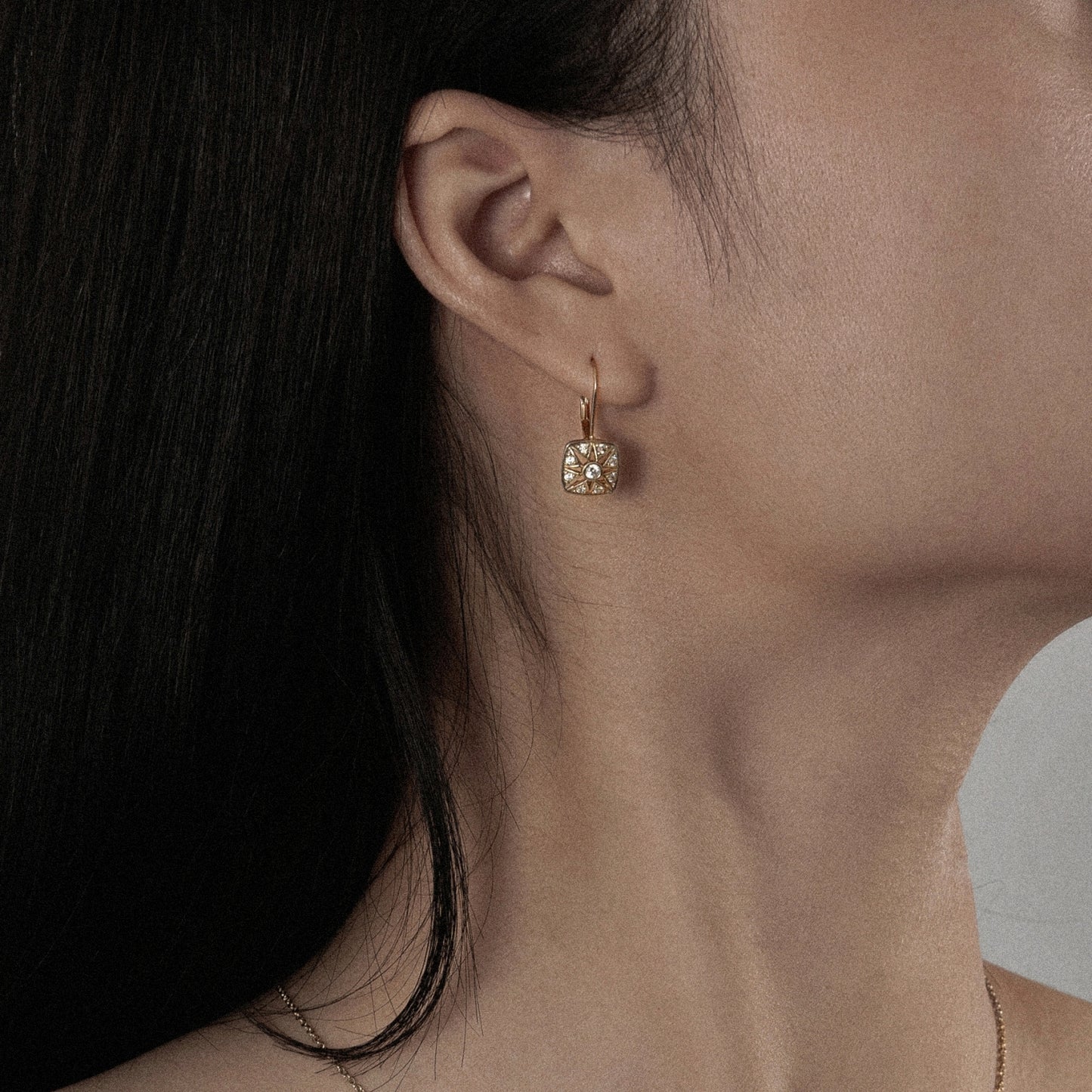 Marilyn Monroe Vintage Square Leverback Earrings