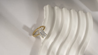 DIAMONBLISS 5-Carat Solitaire Ring For Women | 14K Gold Plated 925 Sterling Silver Celebrity Cocktail Ring | 100 Facet Cubic Zirconia