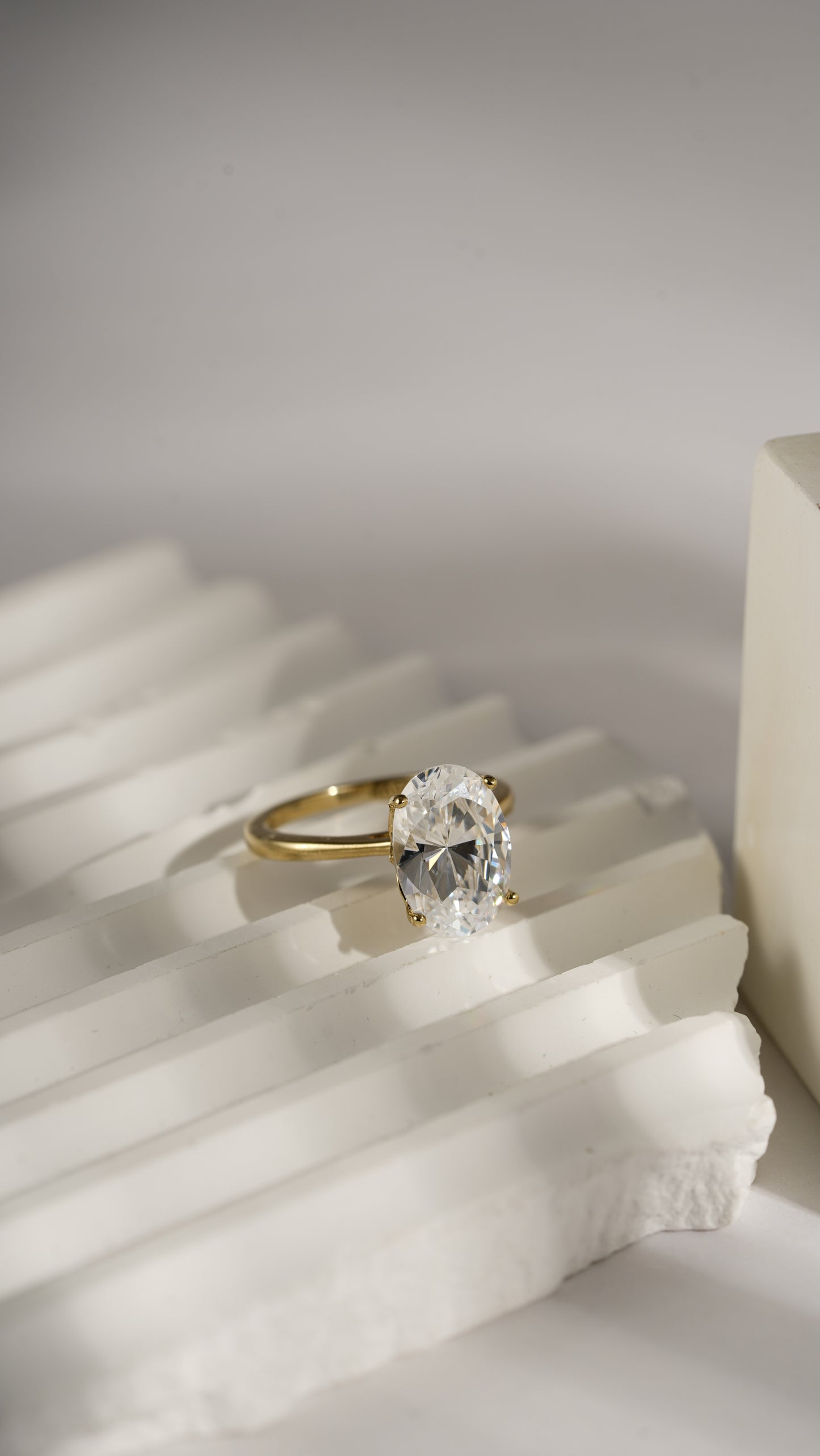 DIAMONBLISS 5-Carat Solitaire Ring For Women | 14K Gold Plated 925 Sterling Silver Celebrity Cocktail Ring | 100 Facet Cubic Zirconia