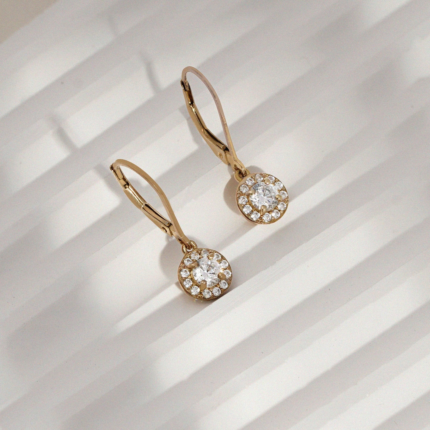 Marilyn Monroe Round Halo Leverback Earrings