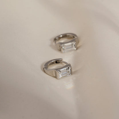 Marilyn Monroe Solo Baguette Huggie Hoops