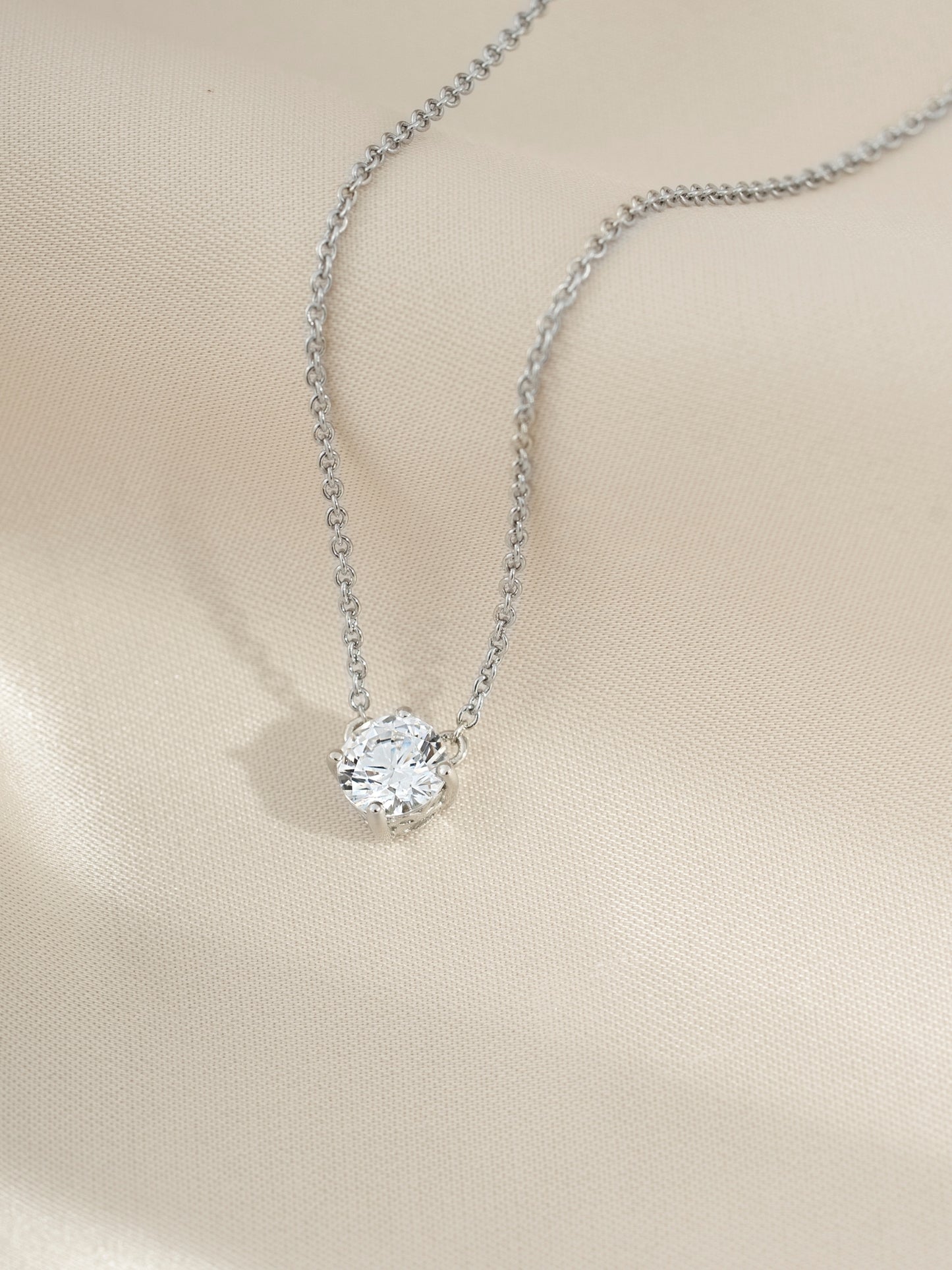 DIAMONBLISS Silver-tone Brass Round cut Solitiare Pendant Necklace| Embellished with Swarovski® Zirconia| 1 cttw