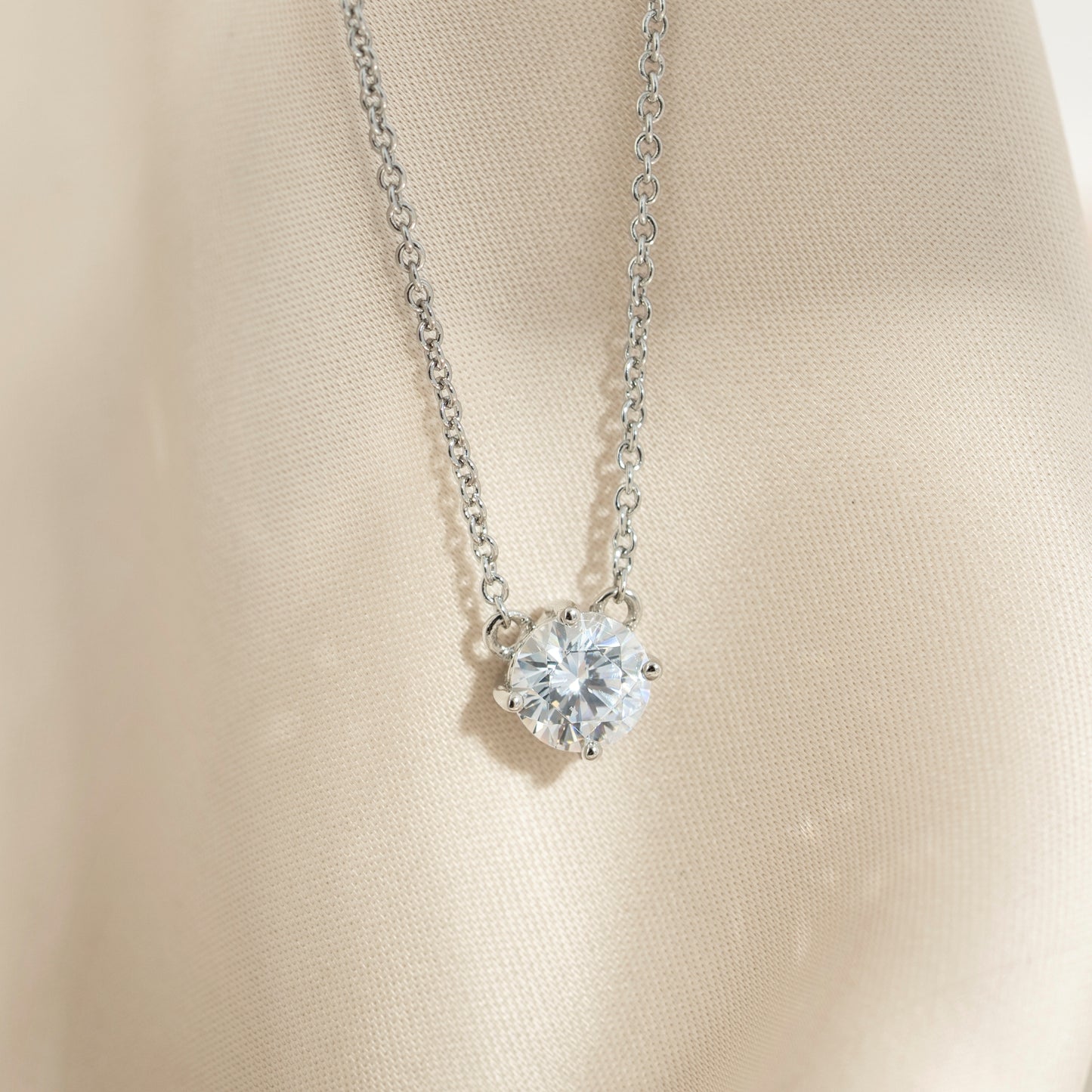 DIAMONBLISS Silver-tone Brass Round cut Solitiare Pendant Necklace| Embellished with Swarovski® Zirconia| 1 cttw