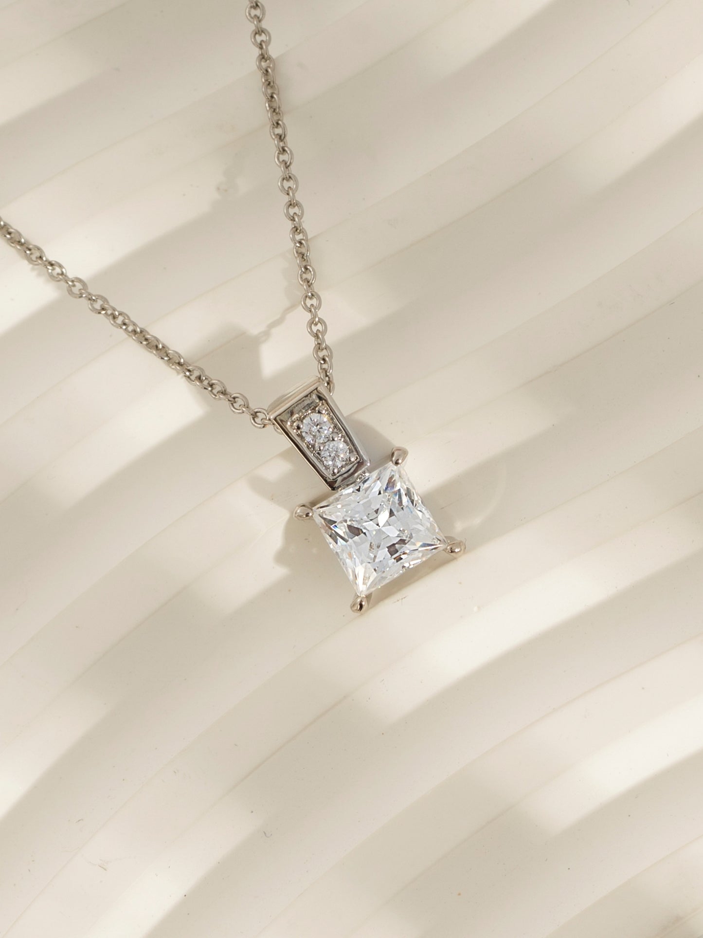 DIAMONBLISS Silver-tone Brass Princess cut Solitiare Drop Pendant Necklace| Embellished with Swarovski® Zirconia| 1.5 cttws