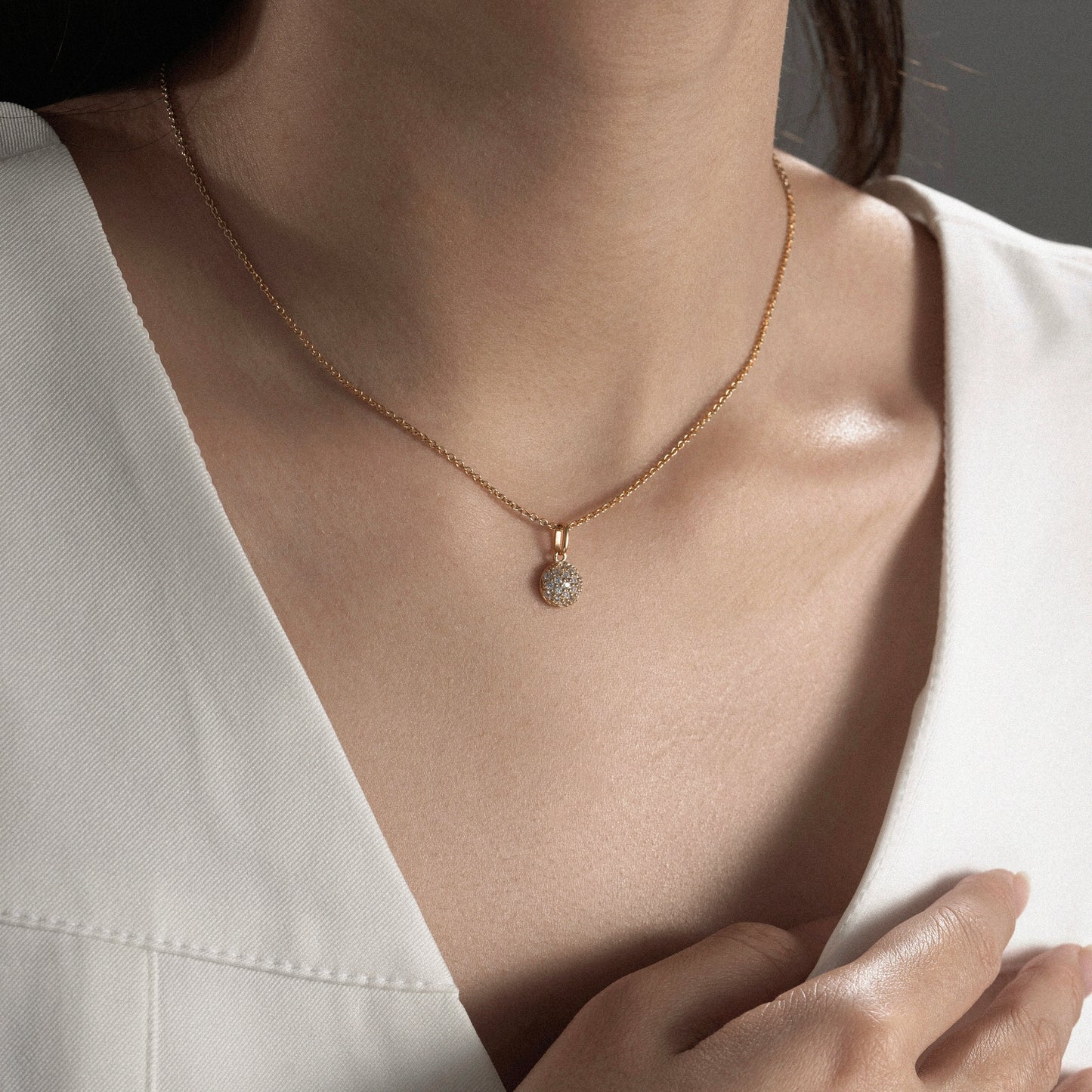 Marilyn Monroe Convertible Pavé Round Pendant Necklace