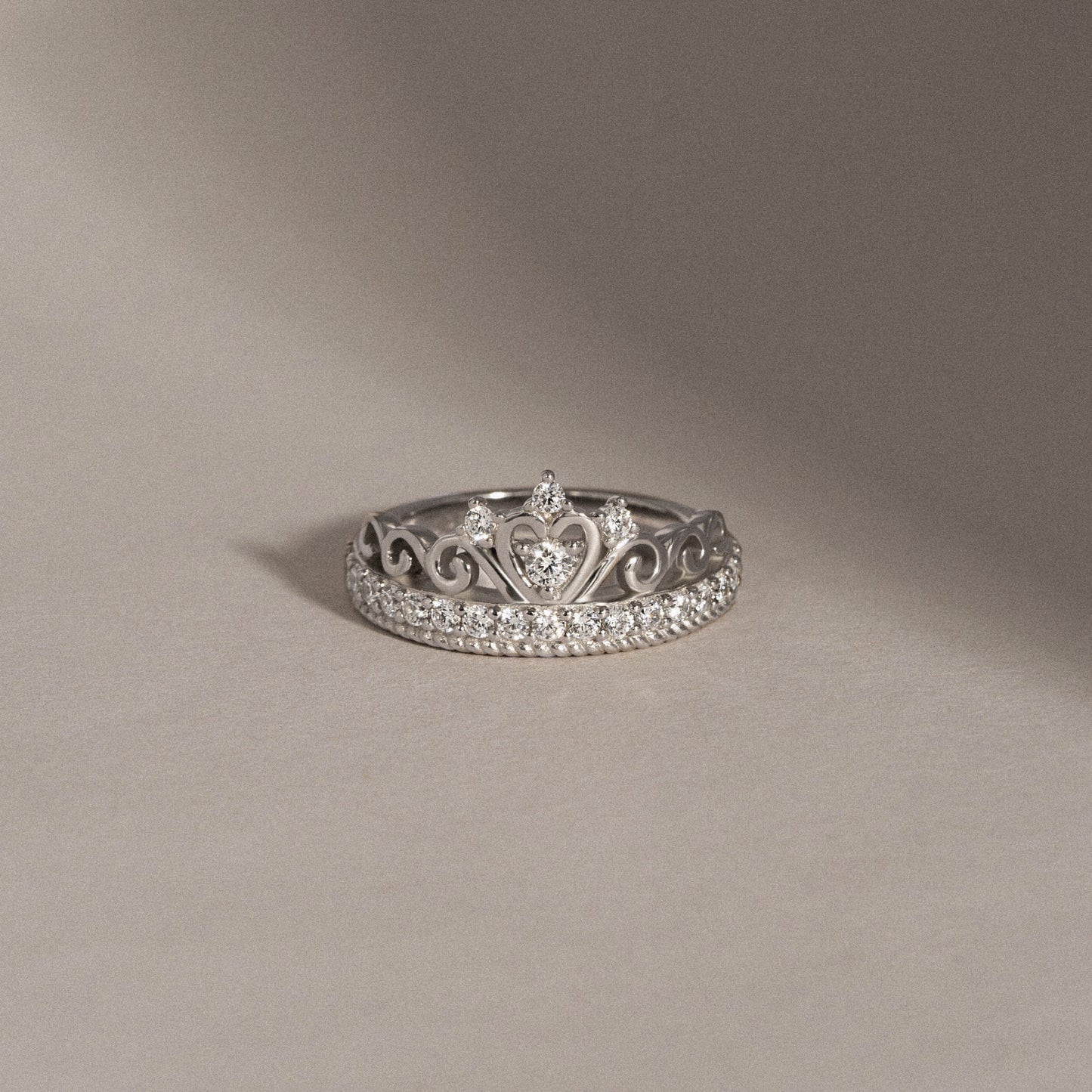 DIAMONBLISS Marilyn Monroe Tiara Ring