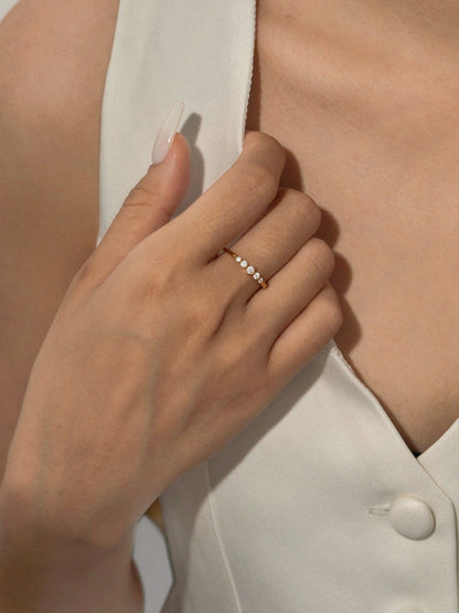 Lab Grown Diamond Graduated Five-Stone Band Ring