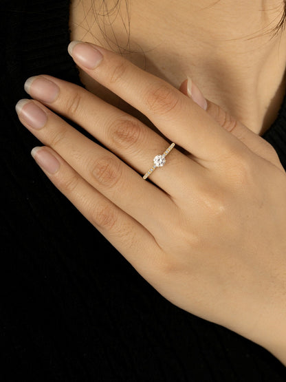 Lab Grown Diamond Round Cut Solitaire Ring with Pave Band
