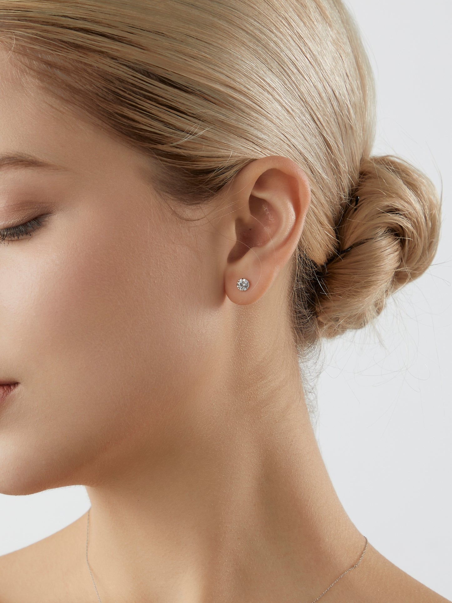 Diamonbliss Platinum Plated Sterling Silver Solitaire Round cut Stud Earrings| 1 cttw