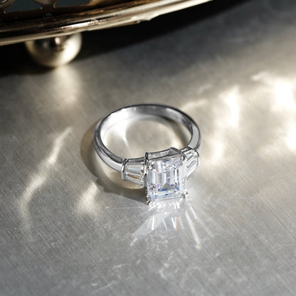 Glamour "Lisa" Emerald Cut Cocktail Ring
